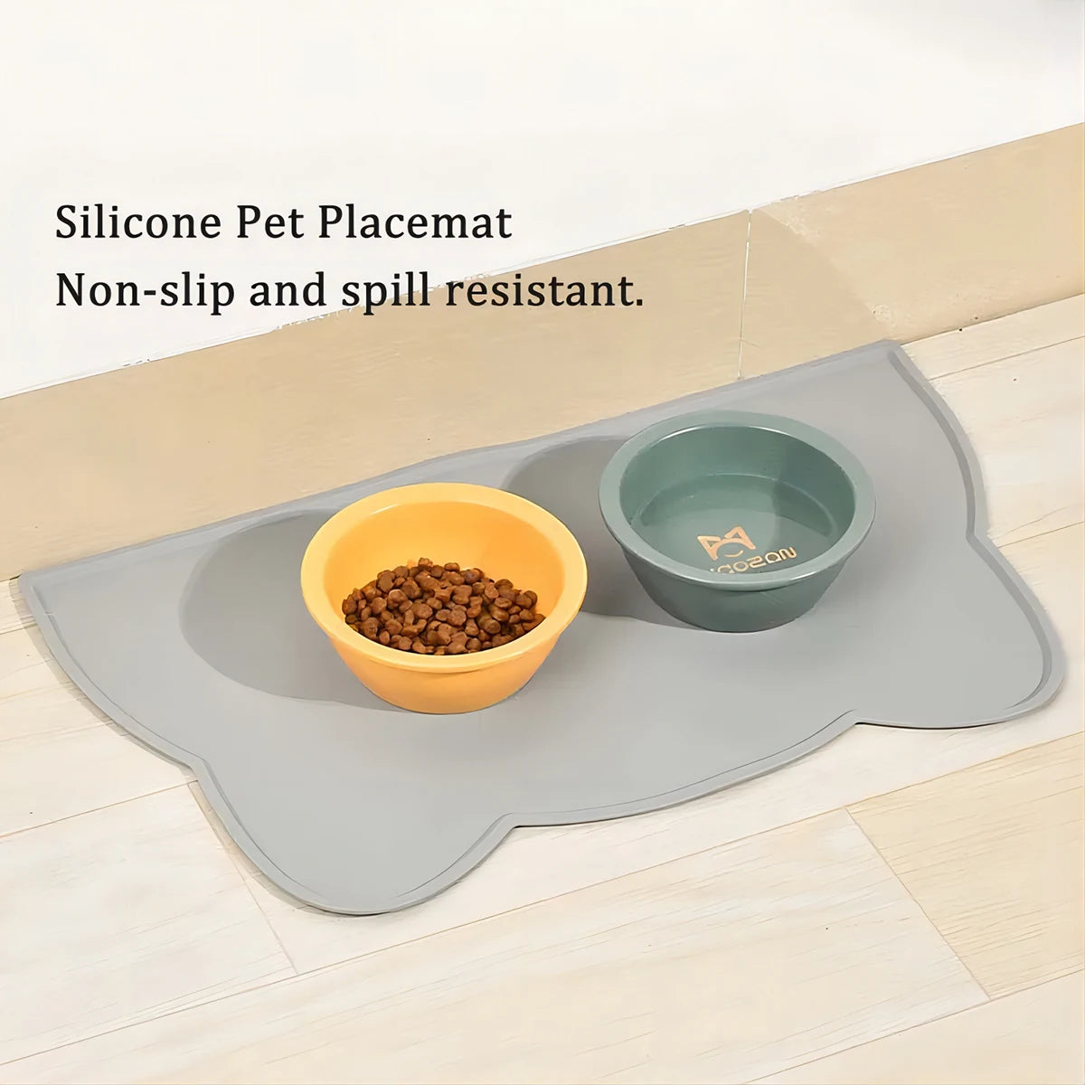Silicone pet feeding mat for cats and dogs – non-slip, waterproof and easy to clean