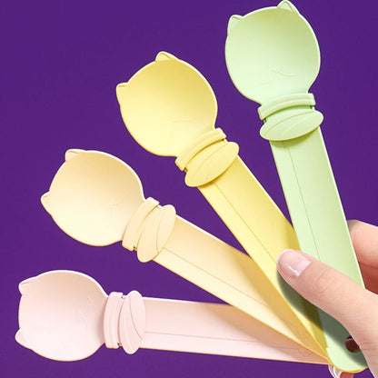 Cat treat squeeze spoon 2-pack – durable plastic, available in green, pink and yellow