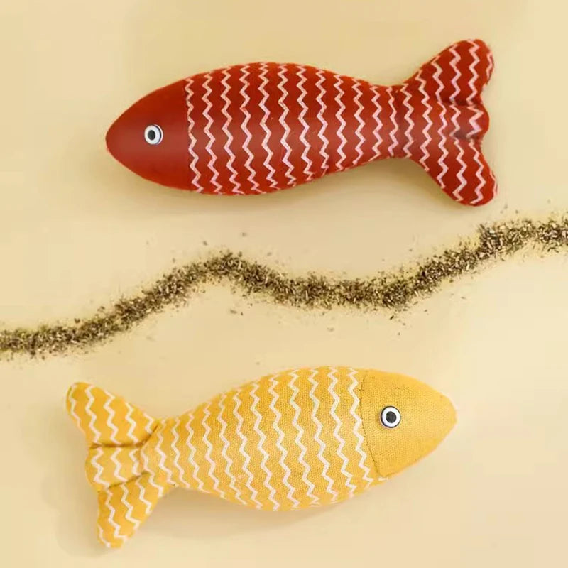 Catnip fish toy for cats – natural raffia material, available in 4 colors