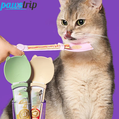 Cat treat squeeze spoon 2-pack – durable plastic, available in green, pink and yellow
